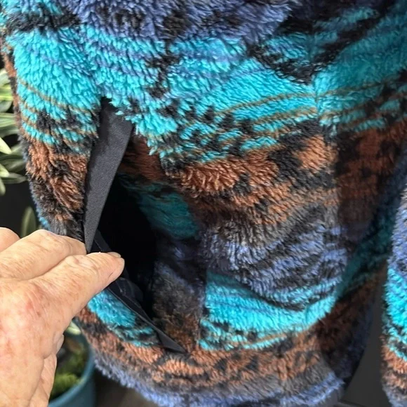 AriatTek Pullover Hoodie,Teddy Bear Fleece,Serape pattern,pockets,snap front - Picture 3 of 12